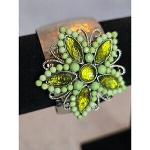 Vintage Hammered Silver Tone Butterfly Flower Cuff Bracelet Green Rhinestone 607